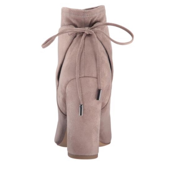 Kendall & Kylie Zola Beige Suede Ankle Booties - Picture 3 of 7